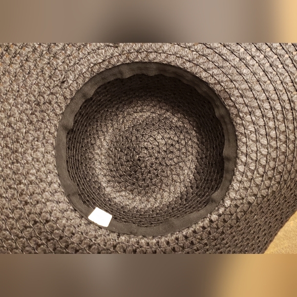 Floppy Sun Hat Black Woven - Picture 4 of 5